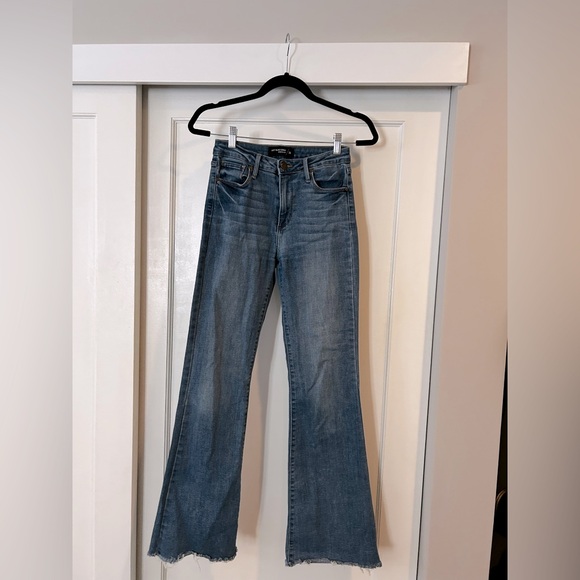 Just Black Denim - 👖EUC Just Black Denim Women's Medium Wash Flare Jeans in Size 25